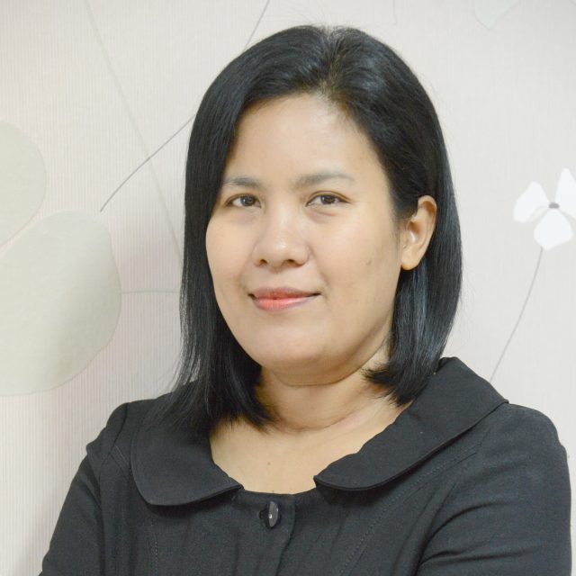 ผศ.อัญชลีพร มั่นคง