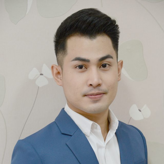 อาจารย์สุทธิศิลป์ สุขสบาย
