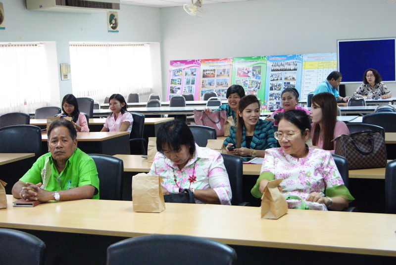 คณะครุศาสตร์ต้อนรับคณะศึกษาดูงานจาก โรงเรียนสุราษฎร์ธานี