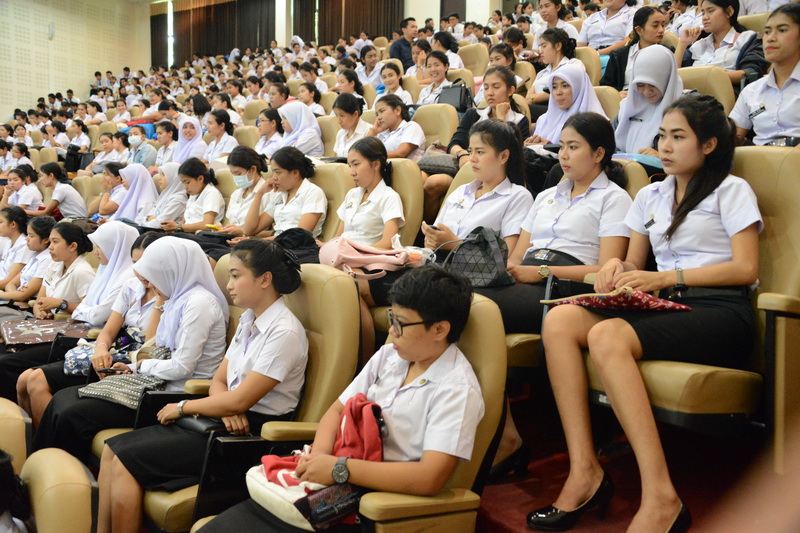 คณะครุศาสตร์จัดโครงการแลกเปลี่ยนเรียนรู้ประสบการณ์วิชาชีพครูกับคณาจารย์คณะครุศาสตร์(มัชฌิมนิเทศ) วันพุธที่  12 กรกฎาคม 2560