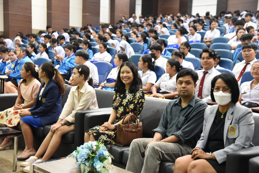 ห้องประชุมครุพัฒน์ คณะครุศาสตร์ มหาวิทยาลัยราชภัฏสุราษฎร์ธานี